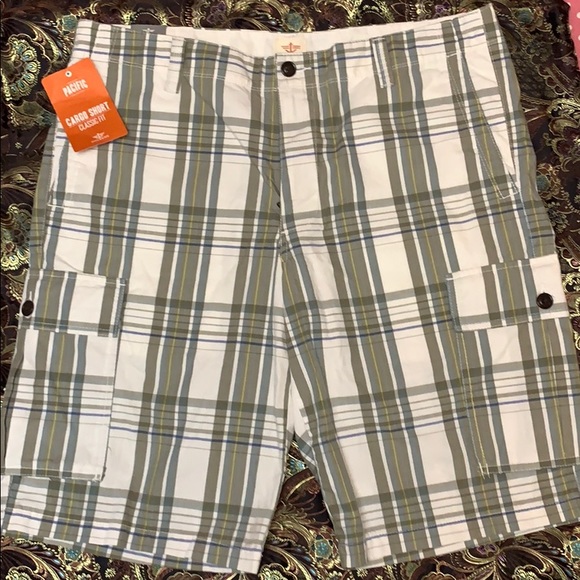Dockers Other - Dockers Plaid Cargo Shorts